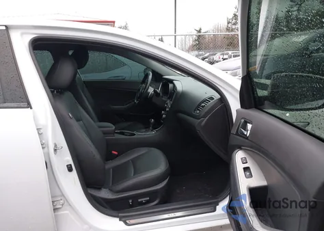 2014 Kia Optima Sx Turbo z USA, uszkodzony, nr VIN 5XXGR4A61EG336194